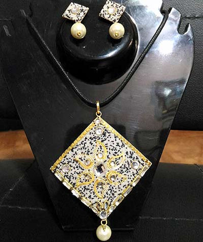 Pachi Work Fashion Pendants Set , Sold by per Set