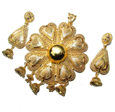 Very large Size (Palm Size) classical Pendant set for bold jewellery