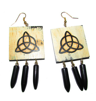 Fashion Earrings Bold and Beautiful !. Metarial:- Horn