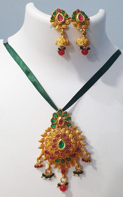 High Quality Premium Matt Finish Gold Pendant  Sold by Per Set