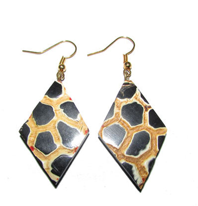 Fashion Earrings Bold and Beautiful !. Metarial:- Horn